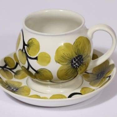 Arabia Aprilli kuppi ja lautanen, 60 cl, suunnittelija , 60 cl, käsinmaalattu, kukka-aihe, signeerattu