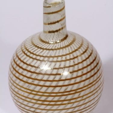 Nuutajärvi Pro Arte koristepullo, Ranta, suunnittelija Oiva Toikka, Ranta, suuri, filigraani, signeerattu