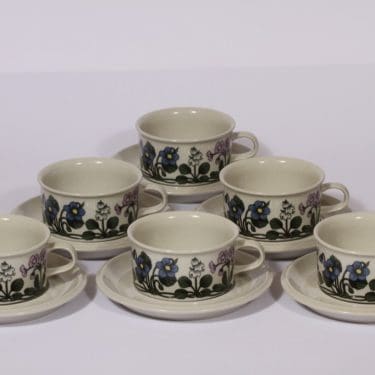 Arabia Flora teekupit, 6 kpl, suunnittelija , serikuva, kukka-aihe