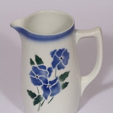 Arabia Orvokki kaadin, suunnittelija , 1 l, puhalluskoriste, kukka-aihe