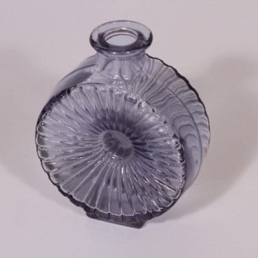 Riihimäen lasi Aurinkopullo koristepullo, 1/4, suunnittelija Helena Tynell, 1/4, pieni