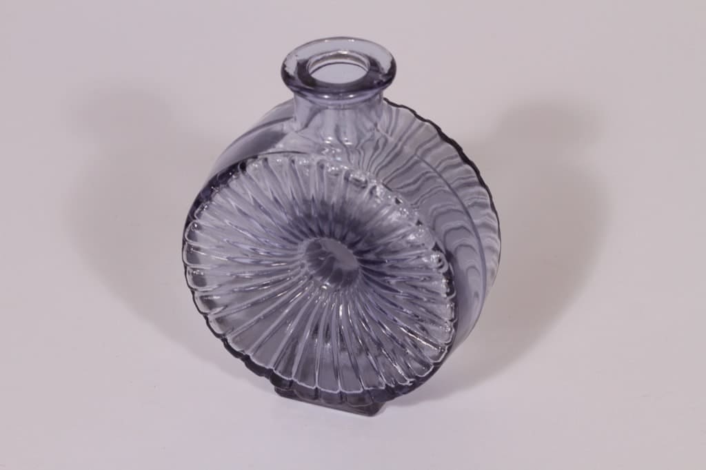 Riihimäen lasi Aurinkopullo koristepullo, 1/4, suunnittelija Helena Tynell, 1/4, pieni