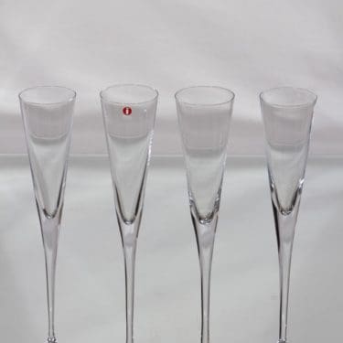 Iittala Aurora kuohuviinilasit, kirkas, 4 kpl, suunnittelija Heikki Orvola, 13 cl