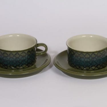 Arabia S 3 teekupit, 2 kpl, suunnittelija Hilkka-Liisa Ahola, 27 cl, käsinmaalattu, signeerattu
