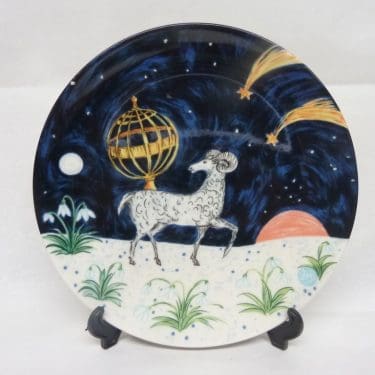 Arabia Horoskooppi seinälautanen, Oinas, suunnittelija Dorrit von Fieandt, Oinas, horoskooppiaihe