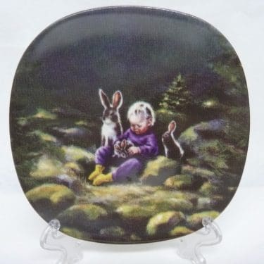 Arabia Dear Friend wall plate Rabbit designer Sussi Anna Åberg