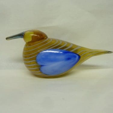 Nuutajärvi Vuosilintu koristelintu, 2004 Sinisotka, suunnittelija Oiva Toikka, 2004 Sinisotka, vuosilintu, filigraani, signeerattu