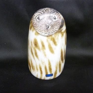 Nuutajärvi koristelintu, Huuhkaja, suunnittelija Oiva Toikka, Huuhkaja, vaalean/tummanharmaa, signeerattu