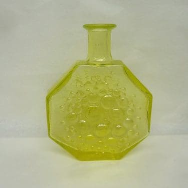 Riihimäen lasi Stella Polaris koristepullo, keltainen, suunnittelija Nanny Still,