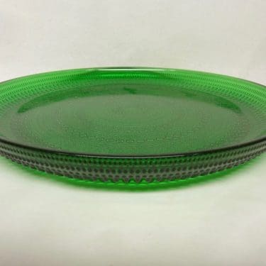 Nuutajärvi Kastehelmi lautanen, vihreä, suunnittelija Oiva Toikka, matala