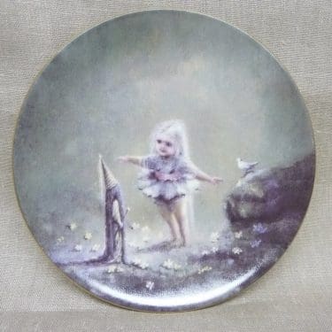 Arabia The fairy tale of truth: Flower valley designer Sussi Anna Åberg 