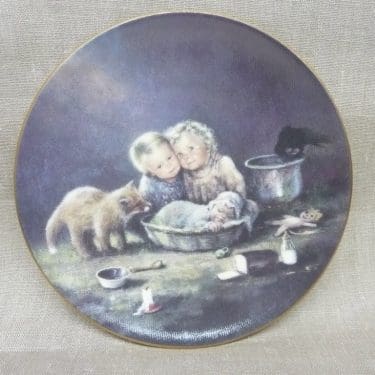 Arabia Sadun totuus koristelautanen, Uskollisuus, suunnittelija Sussi Anna Åberg, Uskollisuus, serikuva