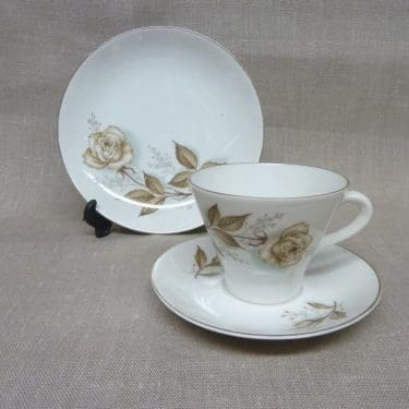 Arabia Juhannus coffee cup, Raija Uosikkinen