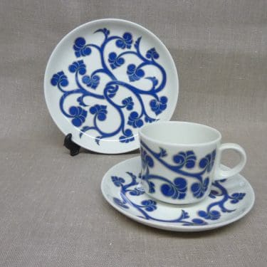 Arabia Lyydia kahvikuppi ja lautanen, sininen, suunnittelija Laila Hakala, retro