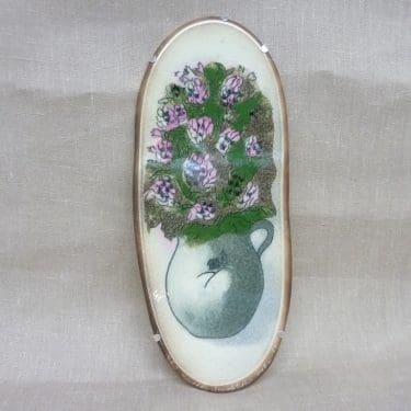 Arabia koristetaulu, Apila, suunnittelija Heljä Liukko-Sundström, Apila, serikuva, signeerattu