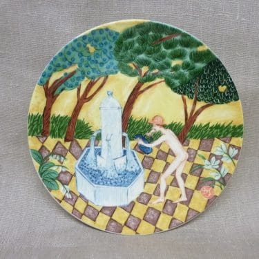 Arabia Horoskooppi seinälautanen, Vesimies, suunnittelija Dorrit von Fieandt, Vesimies, horoskooppiaihe