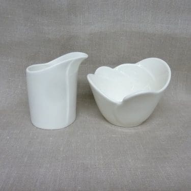 Arabia Tuuli sokerikko ja kermakko, valkoinen, suunnittelija Heljä Liukko-Sundström,