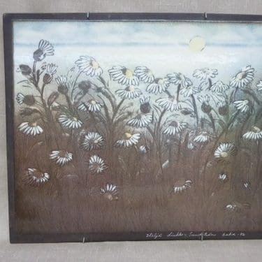 Arabia seinätaulu, tilaustyö Fennialle, suunnittelija Heljä Liukko-Sundström, tilaustyö Fennialle, iso, signeerattu, kukka-aihe