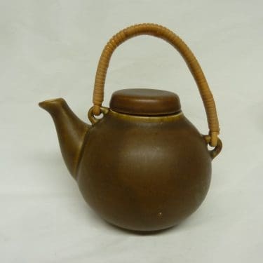Arabia GA teekannu, ruskea, suunnittelija Ulla Procopé,