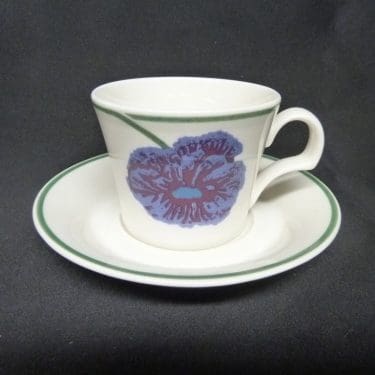 Arabia Illusia kahvikuppi, suunnittelija Fujiwo ishimoto, serikuva, kukka-aihe