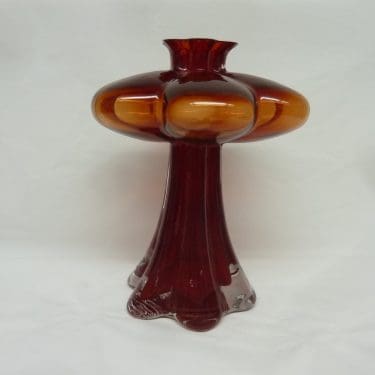 Riihimäen lasi Päivänkukka maljakko, rubiininpunainen, suunnittelija Helena Tynell,