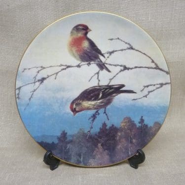 Arabia koristelautanen, Punatulkkuja Katajassa, suunnittelija von Wright, Punatulkkuja Katajassa, serikuva, pikkulintuaihe