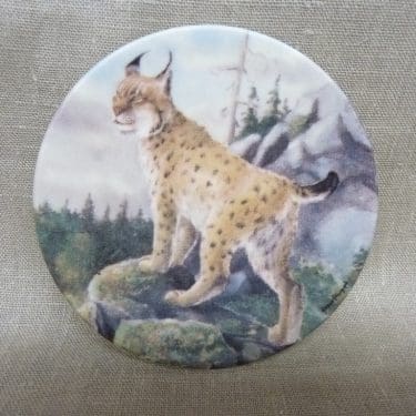 Arabia koristelautanen, Ilves, suunnittelija Kimmo Pälikkö, Ilves, pieni, serikuva, eläinaihe