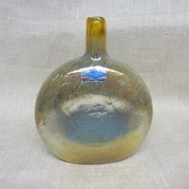 Nuutajärvi Mansikkapaikka koristepullo, vihreä, suunnittelija Oiva Toikka, signeerattu