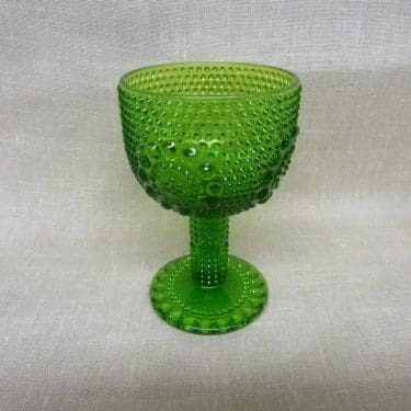 Riihimäen lasi Grapponia 5020 viinilasi, vihreä, suunnittelija Nanny Still,