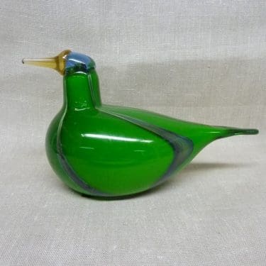 Nuutajärvi koristelintu, Viherhyyppä, suunnittelija Oiva Toikka, Viherhyyppä, suuri, lysteri, signeerattu