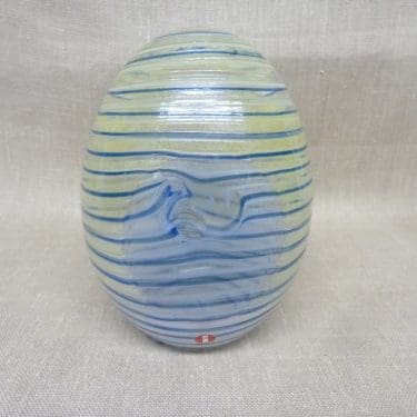 Nuutajärvi vuosimuna koristemuna, 2007 Pilvitiiran Muna, suunnittelija Oiva Toikka, 2007 Pilvitiiran Muna, filigraani, signeerattu ja numeroitu