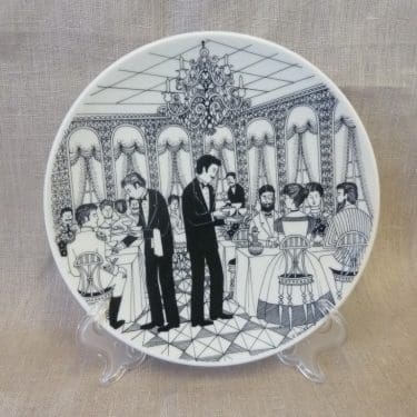 Arabia Tarjoilija annual plate 1986, designer Raija Uosikkinen, silk screening, made to order