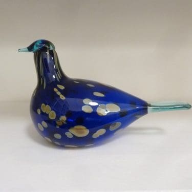 Nuutajärvi koristelintu, Sinikki, suunnittelija Oiva Toikka, Sinikki, lysteri, signeerattu