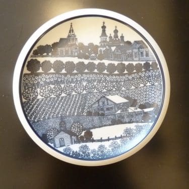 Arabia decorative plate, Arabia 102 years, designer Raija Uosikkinen, silk screening, landscape theme