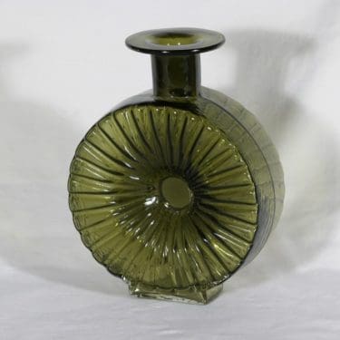 Riihimäen lasi Aurinkopullo koristepullo, oliivinvihreä, suunnittelija Helena Tynell, sävy VI