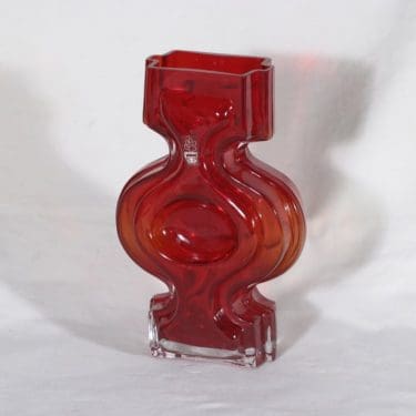 Riihimäen lasi Emma maljakko, punainen, suunnittelija Helena Tynell,