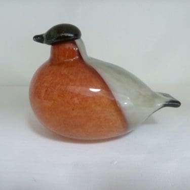 Nuutajärvi koristelintu, Punatulkku, suunnittelija Oiva Toikka, Punatulkku, puna-valko-musta, signeerattu