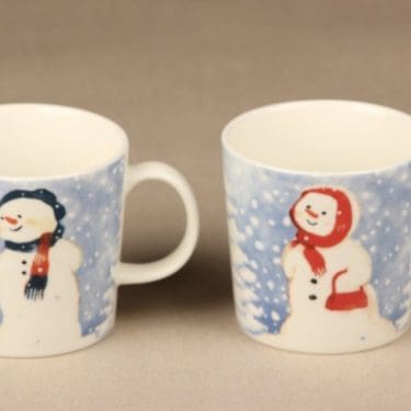 Arabia muki, 2 kpl, suunnittelija Minna Immonen, serikuva, lumiukko