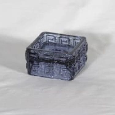 Riihimäen lasi Taalari kynttilänjalka, lila, suunnittelija Tamara Aladin,