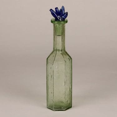 Nuutajärvi Puteli koristepullo, vaaleanvihreä, suunnittelija Oiva Toikka, signeerattu