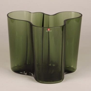 Iittala Savoy maljakko, vihreä, suunnittelija Alvar Aalto, signeerattu, numeroitu