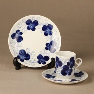 Arabia Elsa kahvikuppi, sininen, suunnittelija Esteri Tomula, käsinmaalattu