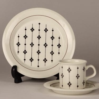 Arabia Kartano kahvikuppi, mustavalkoinen, suunnittelija Esteri Tomula,