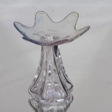 Riihimäen lasi Kukkainen taide-esine, signeerattu, suunnittelija Helena Tynell, signeerattu