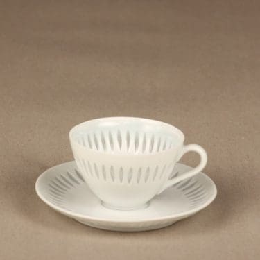 Arabia FK mokkakuppi, riisiposliini, suunnittelija Friedl Holzer-Kjellberg, riisiposliini, massasigneerattu