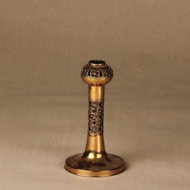 Turun Hopea Pitsi kynttilänjalka, pronssi, suunnittelija Pentti Sarpaneva, pronssi