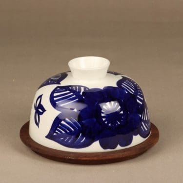 Arabia Köökki juustokupu ja alunen, käsinmaalattu, suunnittelija Gunvor Olin-Gronqvist, käsinmaalattu