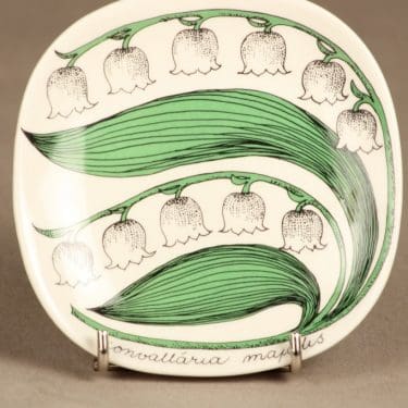 Arabia Botanica koristelautanen, Kielo, suunnittelija Esteri Tomula, Kielo, serikuva, kukka-aihe