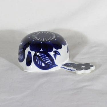 Arabia Köökki kauha, 25 cl, suunnittelija Gunvor Olin-Grönqvist, 25 cl, käsinmaalattu, signeerattu