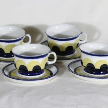 Arabia Paju teekupit, 22.5 cl, 4 kpl, suunnittelija Anja Jaatinen-Winquist, 22.5 cl, käsinmaalattu, signeerattu